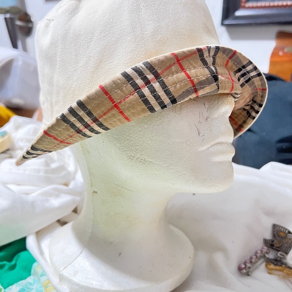 Source Unknown Checkered Beret in Beige and Black - Picture 9 of 10